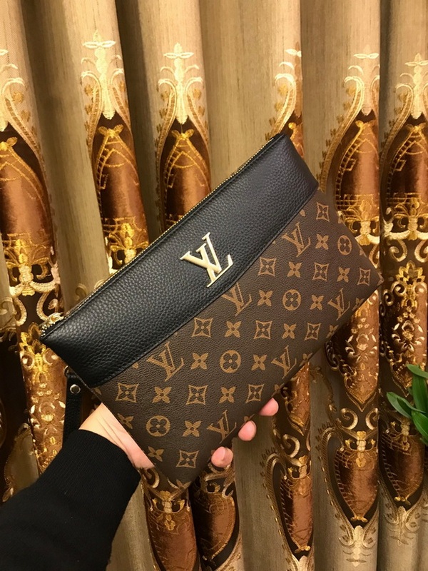 LV Wallets 30